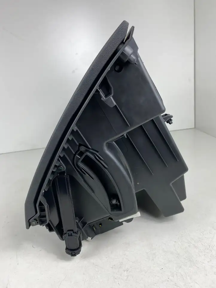 Seat Leon (5F) (2012 - 2019) 5F1857095 Бардачок в сборе — фото 4
