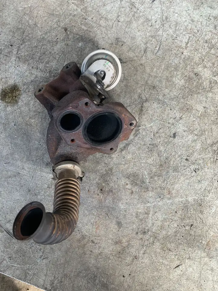Nissan Juke I F15 (2010 - 2018) Трубка EGR — фото 1