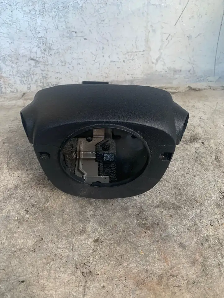 Nissan Juke I F15 (2010 - 2018) 484701ke0a Обшивка рулевой колонки — фото 1