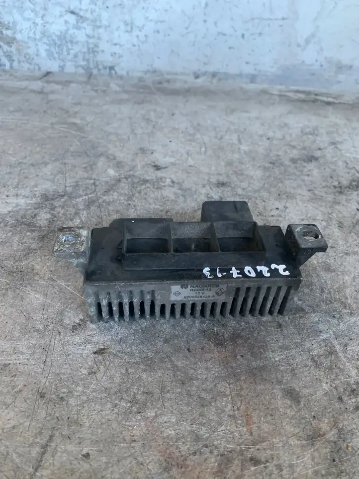 Nissan Juke I F15 (2010 - 2018) 8200558438a Реле накала свечей — фото 1