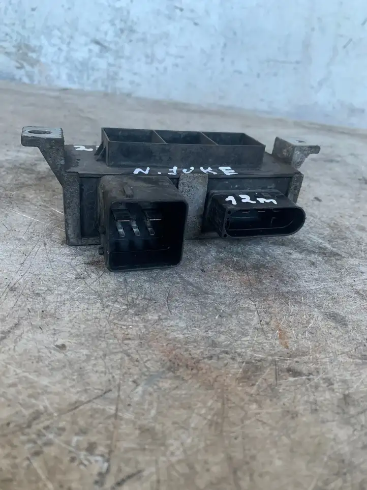 Nissan Juke I F15 (2010 - 2018) 8200558438a Реле накала свечей — фото 3