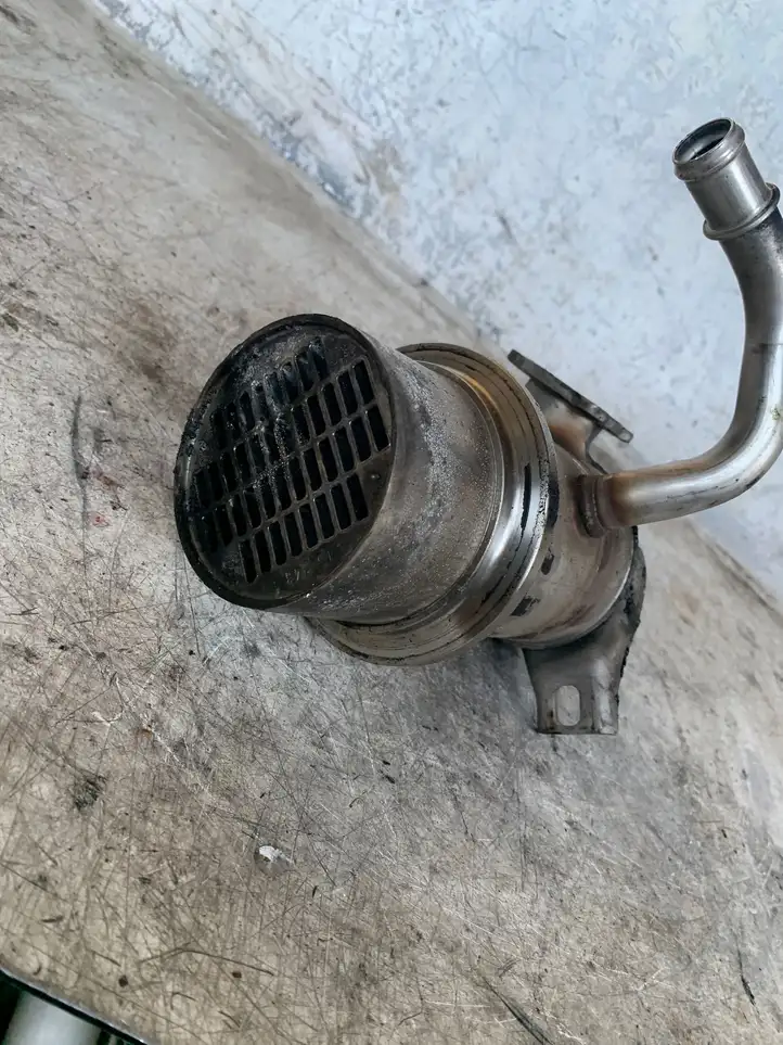 Seat Leon (5F) (2012 - 2019) 04l131512 Охладитель клапана EGR — фото 2