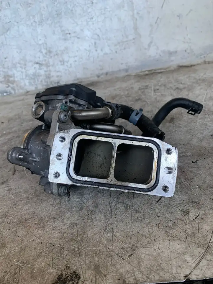Seat Leon (5F) (2012 - 2019) 04l128063 Дроссельная заслонка — фото 2