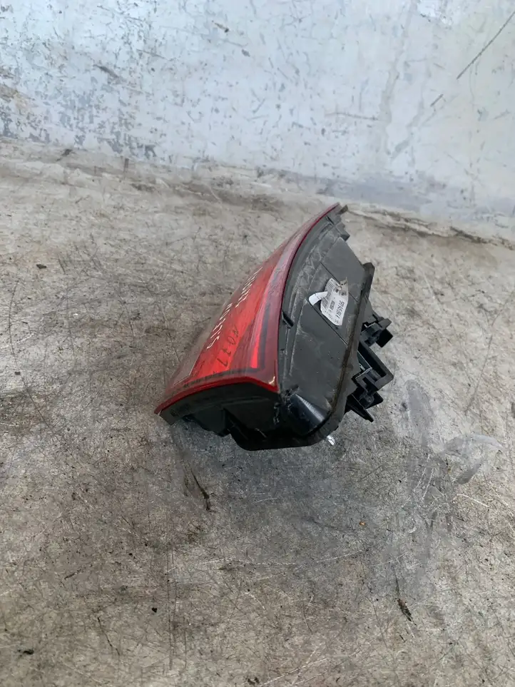 Seat Leon (5F) (2012 - 2019) 5f0945094 Задний фонарь в крышке багажника — фото 3