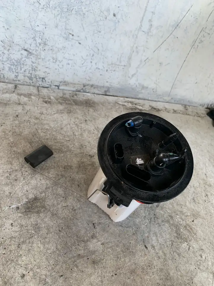 Seat Leon (5F) (2012 - 2019) Топливный насос (в баке) — фото 2