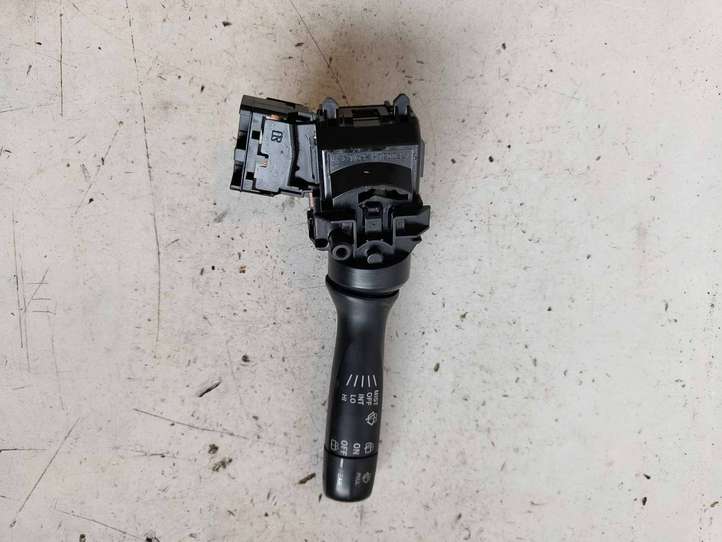 Toyota Aygo (2005 - 2008)  17F003LH Ручка стеклоочистителей