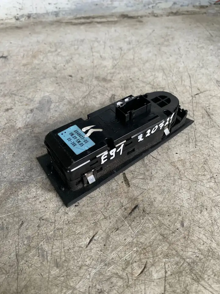 BMW 3 E90 E91 (2005 - 2012) 694862305 Кнопка стеклоподъемников — фото 1