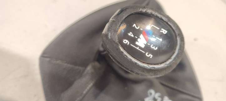 BMW 3 E90 E91 (2005 - 2012)   Отделка рычага переключения передач (кожа, головка)