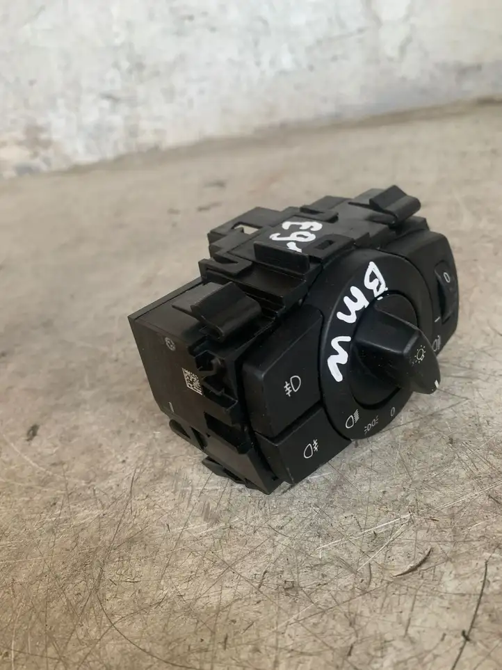 BMW 3 E90 E91 (2005 - 2012) 693279203 Включатель фонарей — фото 1