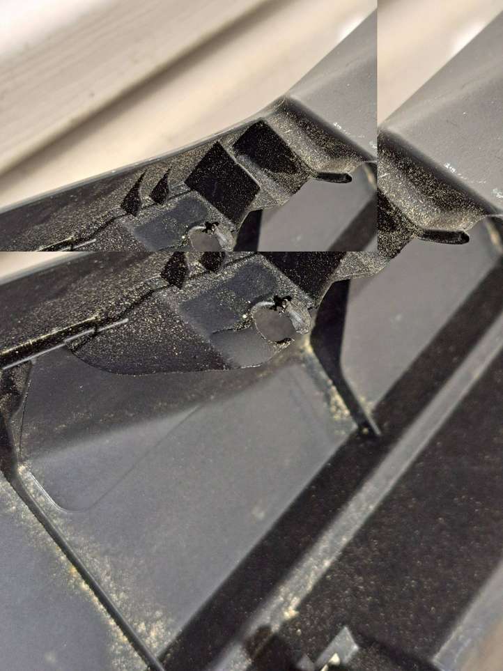 BMW 5 E60 E61 (2004 - 2010)  7061394 Обшивка крышки багажника