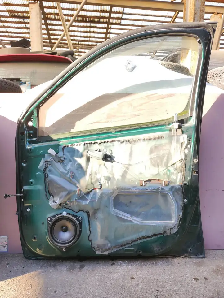 Toyota Yaris Verso (1999 - 2005) Дверь — фото 2