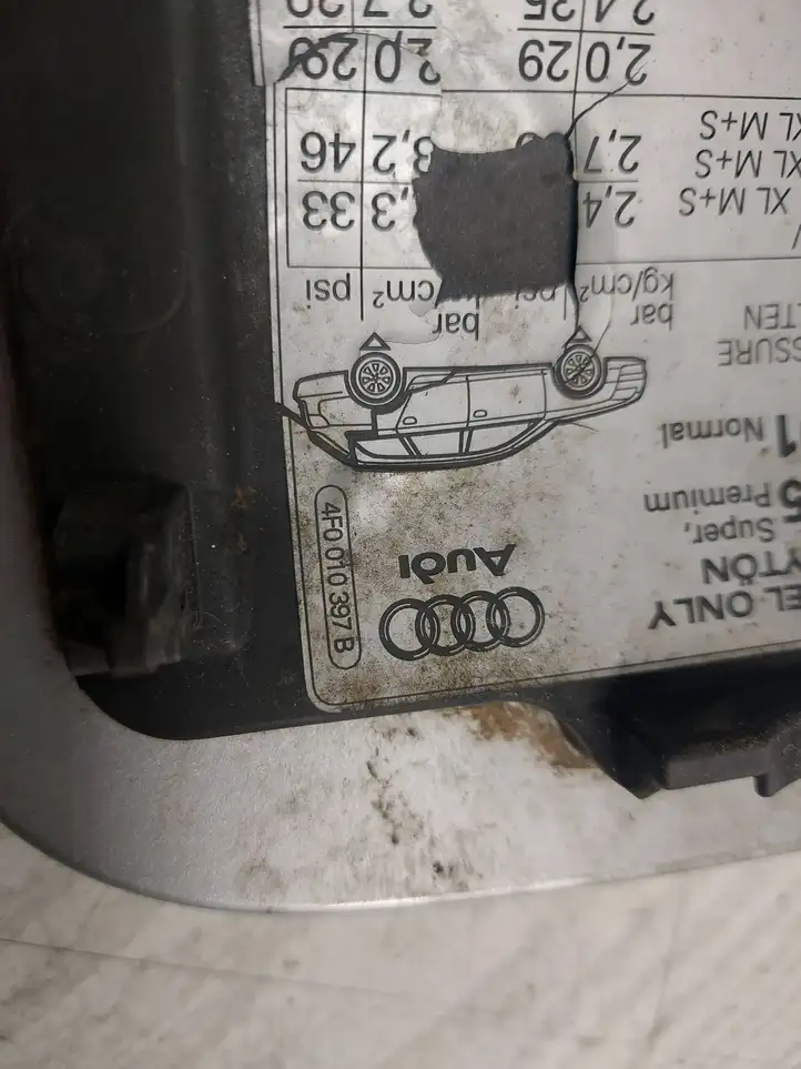 Audi A6 S6 C6 4F (2004 - 2008) 4f0010397b Крышка топливного бака — фото 2