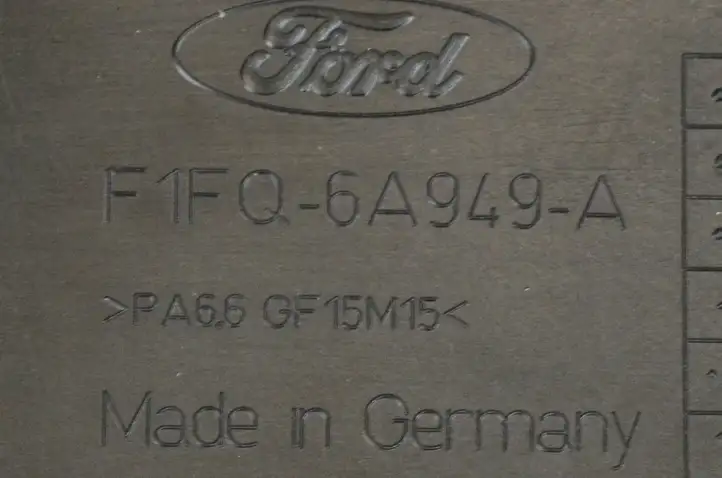 Ford Focus (2015 - 2019) F1FQ6A949A Крышка двигателя декоративная — фото 13
