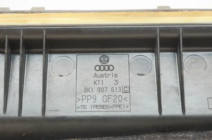 Audi A4 S4 B8 8K (2011 - 2015) 8K1907613C Прочие внешние детали — фото 4