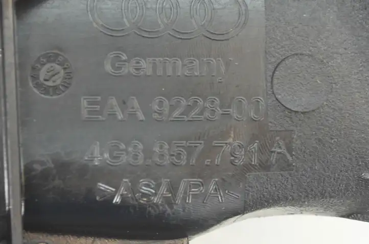 Audi A6 C7 (2014 - 2018) 4G8857791A Прочие детали салона — фото 4
