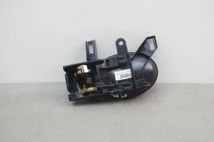 Nissan Juke I F15 (2010 - 2018) 80671BA61A Внутренняя ручка двери — фото 6