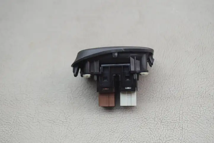 Nissan Juke I F15 (2010 - 2018) 969881KK1A Включатель обогрева — фото 5
