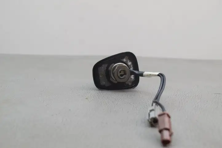 Nissan Juke I F15 (2010 - 2018) GPS антенна — фото 4