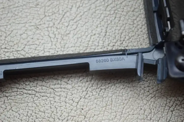 Nissan Juke I F15 (2010 - 2018) 68260BX80A Воздушная решетка панели — фото 4