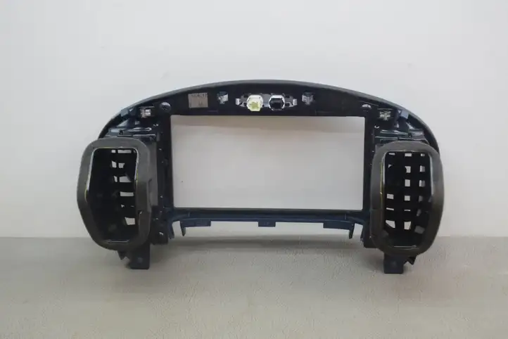 Nissan Juke I F15 (2010 - 2018) 68260BX80A Воздушная решетка панели — фото 11