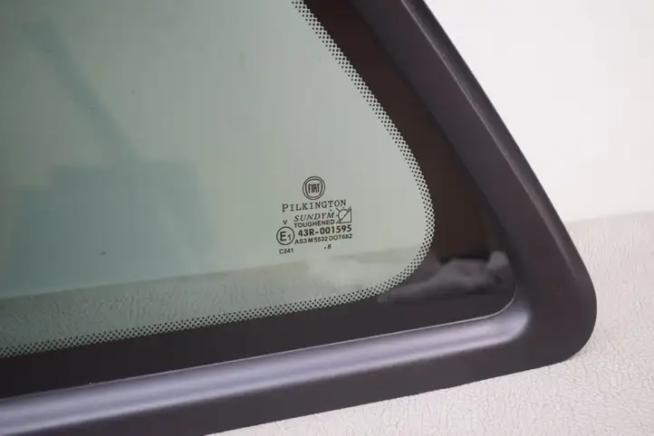 Fiat 500 (2015 - ) SXC241 Заднее боковое стекло — фото 2
