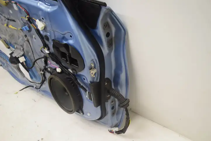 Toyota Prius (XW30) (2009 - 2015) Дверь — фото 8