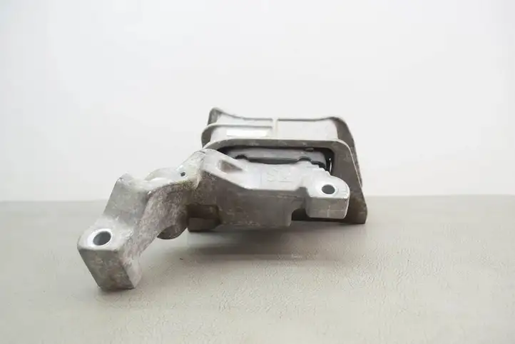 Nissan Juke I F15 (2010 - 2018) 112111KA0AHR Опора двигателя — фото 4