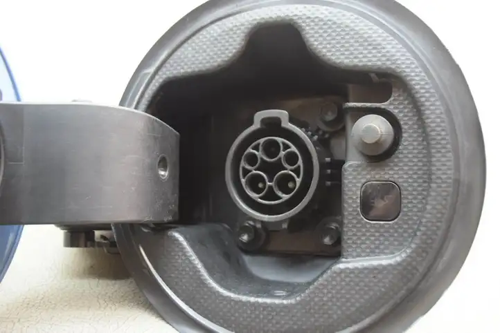 Toyota Prius (XW30) (2009 - 2015) 5845247010 Крышка топливного бака — фото 2