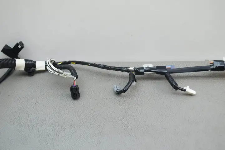 Toyota Prius (XW30) (2009 - 2015) 8218447370 Проводка тормозной системы — фото 6