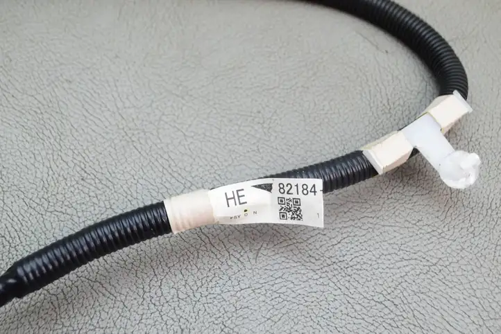 Toyota Prius (XW30) (2009 - 2015) 8218447370 Проводка тормозной системы — фото 8