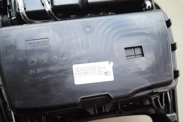 Mercedes-Benz GLC X253/C253 (2015 - ) A2058304604 Декоративная планка — фото 2