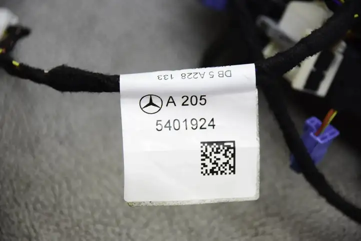 Mercedes-Benz GLC X253/C253 (2015 - ) A2056801105 Прочие детали салона — фото 14
