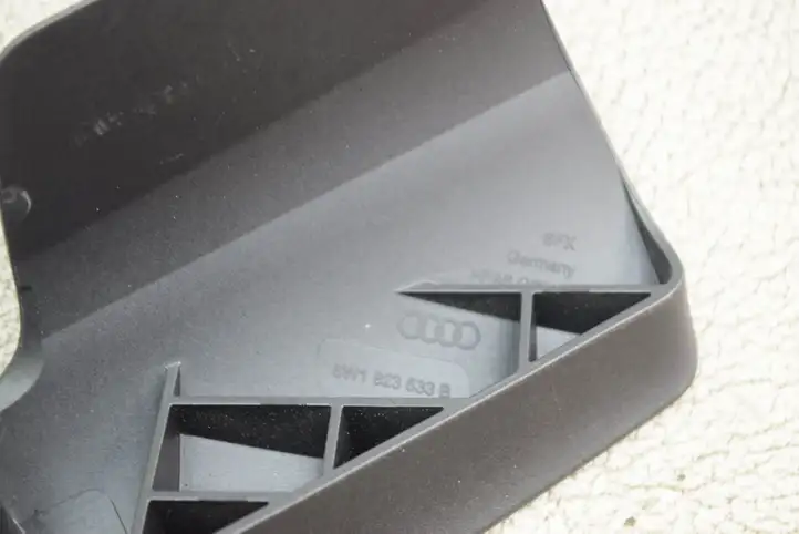 Audi A4 S4 B9 (2015 - 2019) 8W1823533B Ручка открытия капота — фото 9
