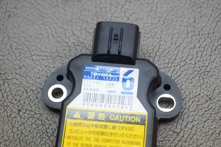 Toyota Prius (XW30) (2009 - 2015) 8918348030 Датчик ABS — фото 8