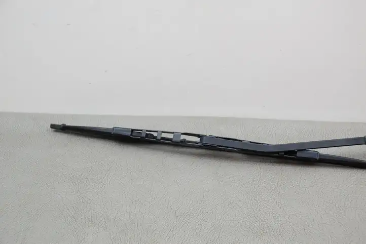 Toyota Prius (XW30) (2009 - 2015) Стеклоочиститель заднего стекла — фото 4
