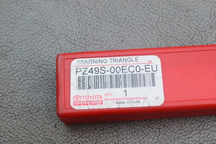 Toyota Prius (XW30) (2009 - 2015) PZ49S00EC0EU Ящик для инструментов — фото 6