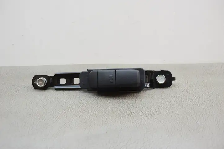 Nissan Juke I F15 (2010 - 2018) 63020B Электродвигатель регулировки ремня безопасности — фото 1