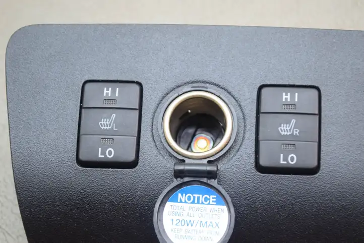 Toyota Prius (XW30) (2009 - 2015) 5881847060 Включатель обогрева — фото 11