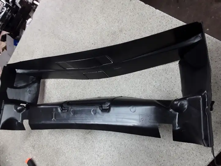 BMW 3 F30 F35 F31 (2012 - 2018) KM5102411A Дефлектор воздуха — фото 6
