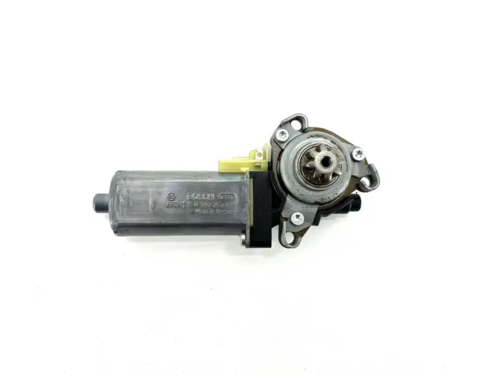 Mercedes-Benz C W204 (2007 - 2014) 0390203001 Электродвигатель сиденья — фото 1