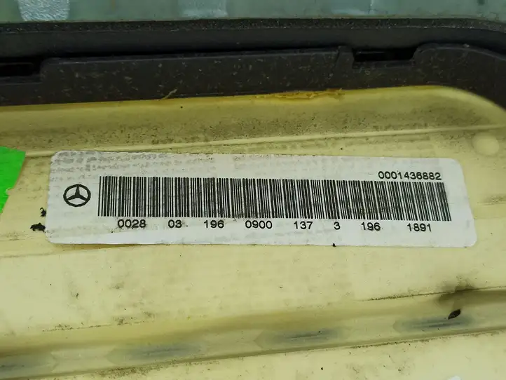 Mercedes-Benz ML W163 (1997 - 2005) Обшивка передней двери — фото 8