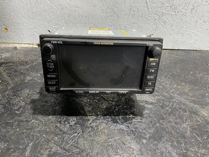 Toyota Corolla Verso E121 (2004 - 2007) 8612064010 Магнитола / мультимедийная система — фото 1