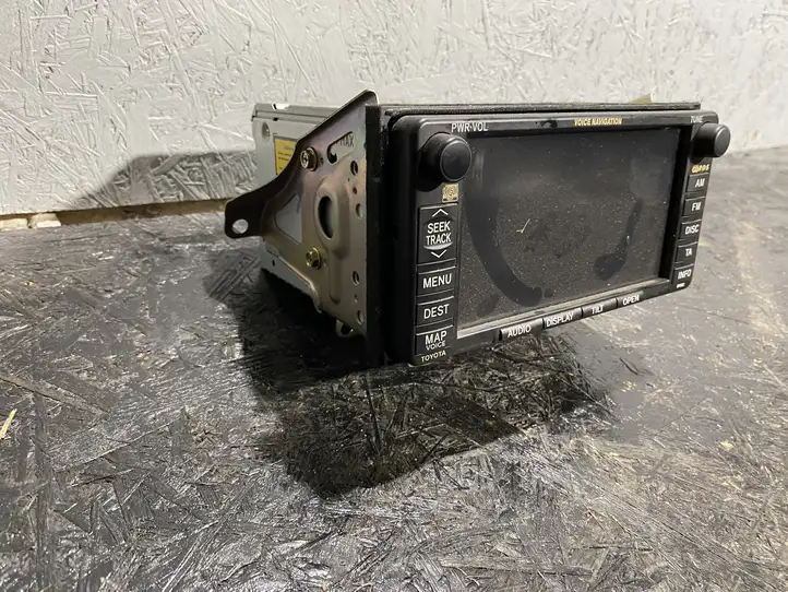 Toyota Corolla Verso E121 (2004 - 2007) 8612064010 Магнитола / мультимедийная система — фото 2