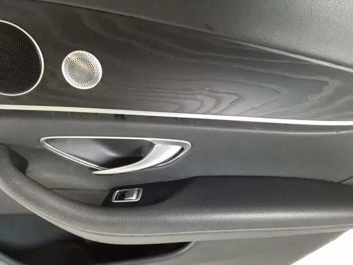 Mercedes-Benz E W213 (2016 - ) A2137309805 Обшивка задней двери — фото 6
