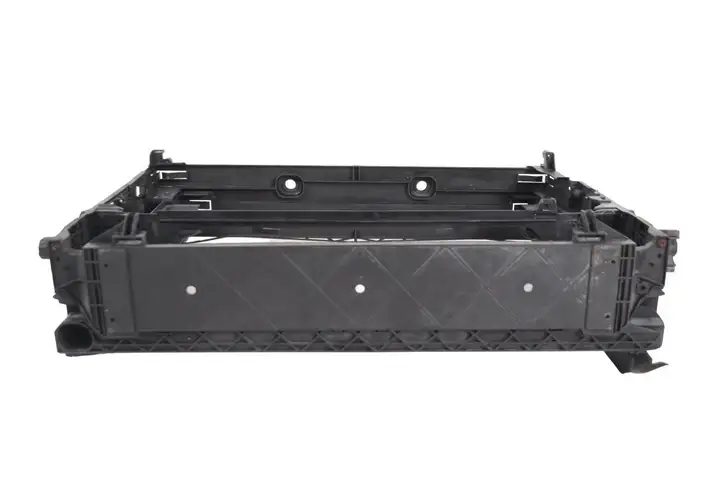 BMW 6 F12 F13 (2010 - 2018) 17107803066 Кронштейн панели радиатора — фото 4