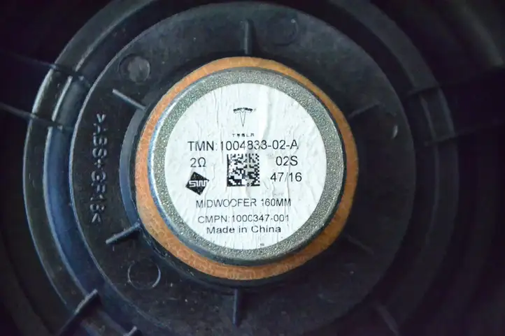 Tesla Model S (2016 - 2021) 100483302A Динамики передних дверей — фото 5