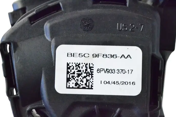 Tesla Model S (2016 - 2021) BE5C9F836AA Педаль акселератора — фото 5