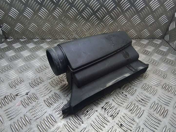 Volkswagen Tiguan (2007 - 2011)  1K0805962 Деталь (детали) канала забора воздуха