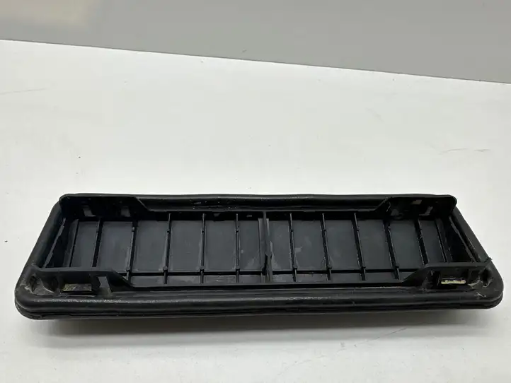 Volkswagen T-Cross (2017 - ) 6X0819465E Вентиляционная решетка кузова — фото 3
