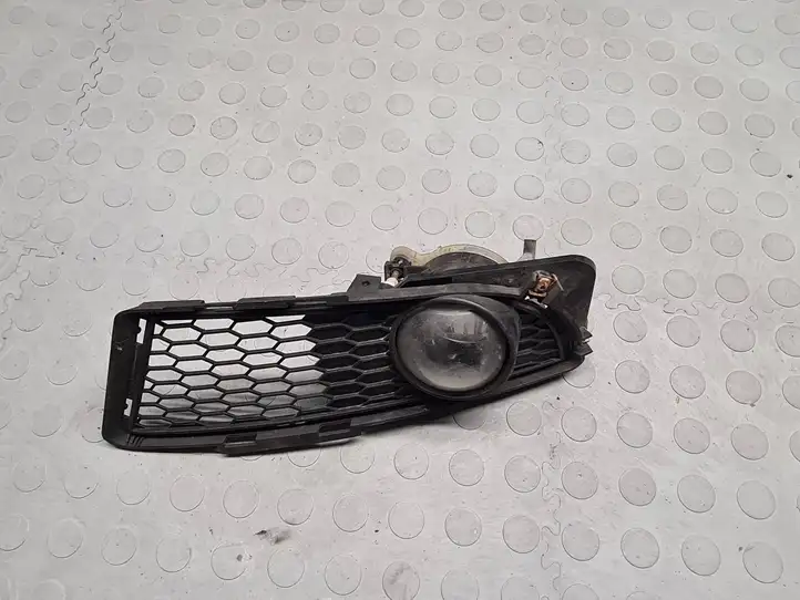 BMW 3 E90 E91 (2005 - 2012) 7891395 Решетка противотуманной фары — фото 3